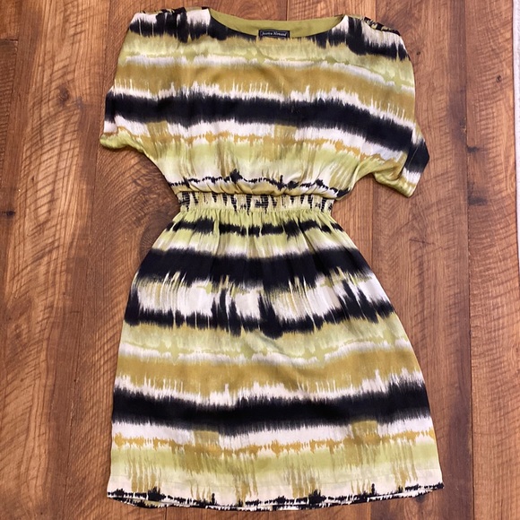 Stunning, satin dress - - Picture 1 of 2